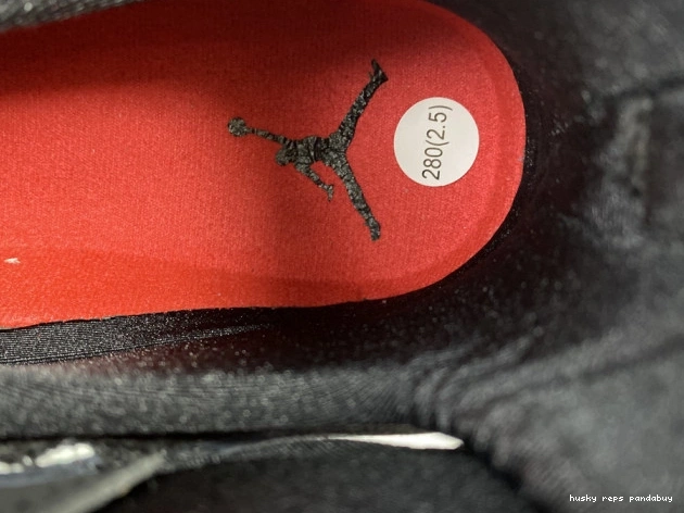 Rep Husky Jordan CW2805-160 7 China Greater Air Retro 0818